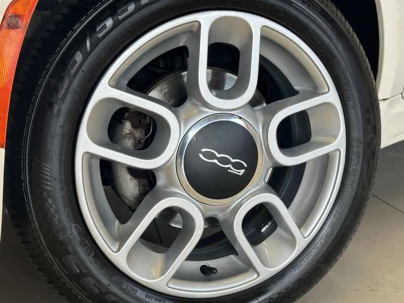 Fiat 500 1.4 CULT 8V FLEX 2P AUTOMATIZADO 2012/2012 BETIOLO NOVOS E SEMINOVOS LAJEADO / Carros no Vale