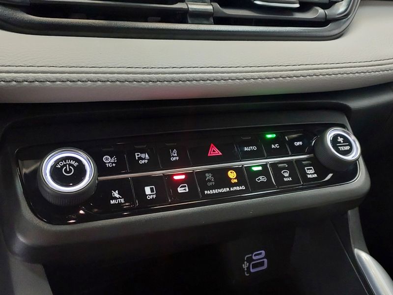 Fiat FASTBACK 1.0 TURBO 200 HYBRID IMPETUS CVT 2024/2025 BETIOLO NOVOS E SEMINOVOS LAJEADO / Carros no Vale