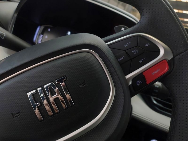 Fiat FASTBACK 1.0 TURBO 200 HYBRID IMPETUS CVT 2024/2025 BETIOLO NOVOS E SEMINOVOS LAJEADO / Carros no Vale