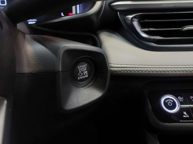 Fiat FASTBACK 1.0 TURBO 200 HYBRID IMPETUS CVT 2024/2025 BETIOLO NOVOS E SEMINOVOS LAJEADO / Carros no Vale