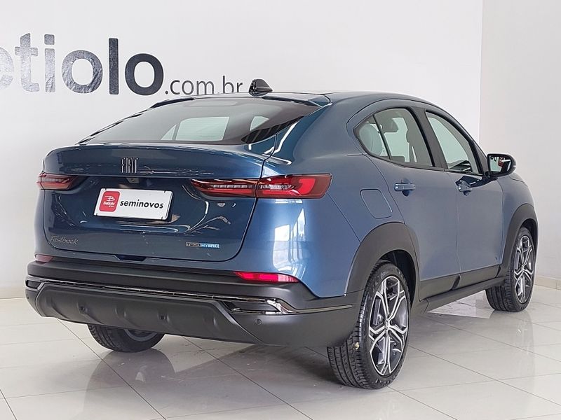 Fiat FASTBACK 1.0 TURBO 200 HYBRID IMPETUS CVT 2024/2025 BETIOLO NOVOS E SEMINOVOS LAJEADO / Carros no Vale