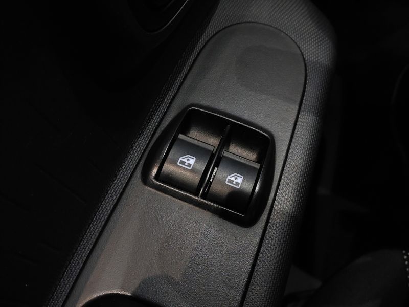 Fiat MOBI 1.0 EVO FLEX LIKE MANUAL 2023/2024 BETIOLO NOVOS E SEMINOVOS LAJEADO / Carros no Vale