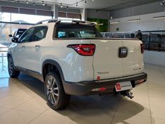 Fiat TORO 2.0 16V TURBO DIESEL VOLCANO 4WD AT9 2020/2020 BETIOLO NOVOS E SEMINOVOS LAJEADO / Carros no Vale