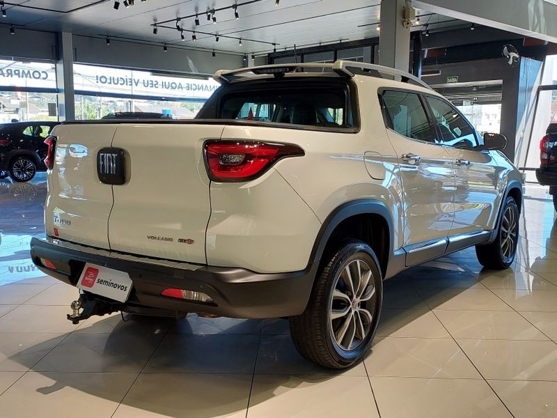 Fiat TORO 2.0 16V TURBO DIESEL VOLCANO 4WD AT9 2020/2020 BETIOLO NOVOS E SEMINOVOS LAJEADO / Carros no Vale