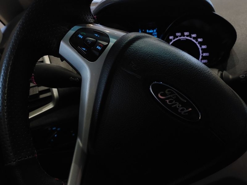 Ford ECOSPORT 2.0 FREESTYLE 4WD 16V FLEX 4P MANUAL 2013/2014 BETIOLO NOVOS E SEMINOVOS LAJEADO / Carros no Vale