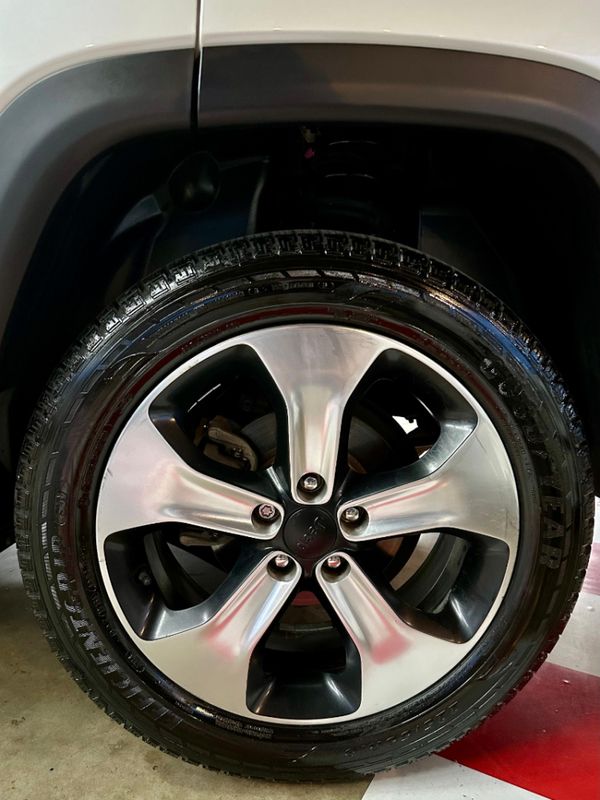 JEEP COMPASS 2.0 16V DIESEL LONGITUDE 4X4 AUTOMÁTICO 2017/2017 CASTELLAN E TOMAZONI MOTORS CAXIAS DO SUL / Carros no Vale