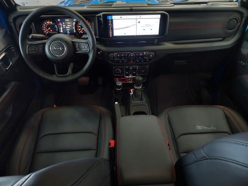 JEEP WRANGLER 2.0 TURBO GASOLINA RUBICON 4P 4X4 AT8 2025/2025 BETIOLO NOVOS E SEMINOVOS LAJEADO / Carros no Vale