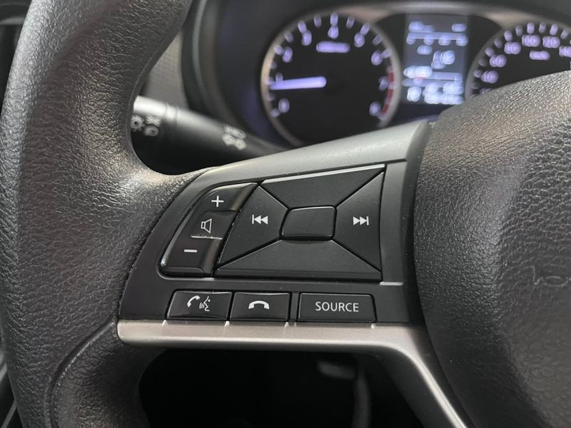 Nissan KICKS 1.6 16V FLEXSTART S 4P XTRONIC 2017/2018 BETIOLO NOVOS E SEMINOVOS LAJEADO / Carros no Vale