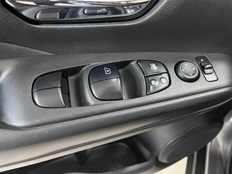 Nissan KICKS 1.6 16V FLEXSTART S 4P XTRONIC 2017/2018 BETIOLO NOVOS E SEMINOVOS LAJEADO / Carros no Vale
