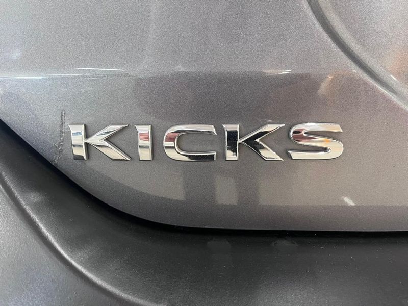 Nissan KICKS 1.6 16V FLEXSTART S 4P XTRONIC 2017/2018 BETIOLO NOVOS E SEMINOVOS LAJEADO / Carros no Vale
