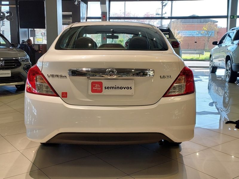 Nissan VERSA 1.6 16V FLEXSTART SL 4P XTRONIC 2019/2020 BETIOLO NOVOS E SEMINOVOS LAJEADO / Carros no Vale