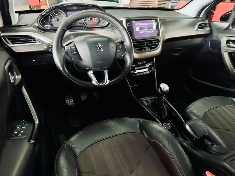 Peugeot 2008 1.6 16V THP FLEX GRIFFE 4P MANUAL 2017/2017 CASTELLAN E TOMAZONI MOTORS CAXIAS DO SUL / Carros no Vale