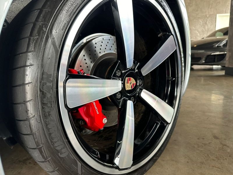 Porsche 911 3.0 24V H6 GASOLINA CARRERA S PDK 2020/2020 CASTELLAN E TOMAZONI MOTORS CAXIAS DO SUL / Carros no Vale