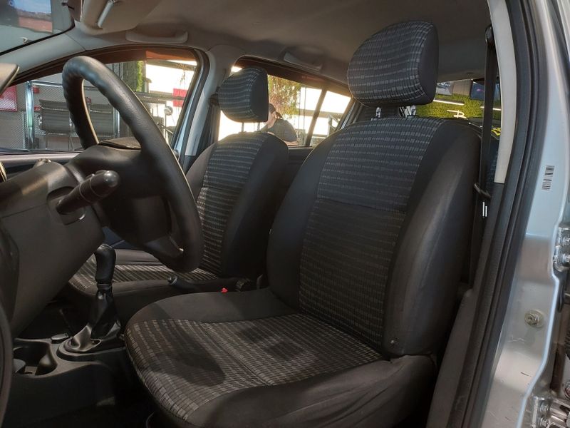 Renault SANDERO 1.6 EXPRESSION 8V FLEX 4P MANUAL 2013/2014 BETIOLO NOVOS E SEMINOVOS LAJEADO / Carros no Vale