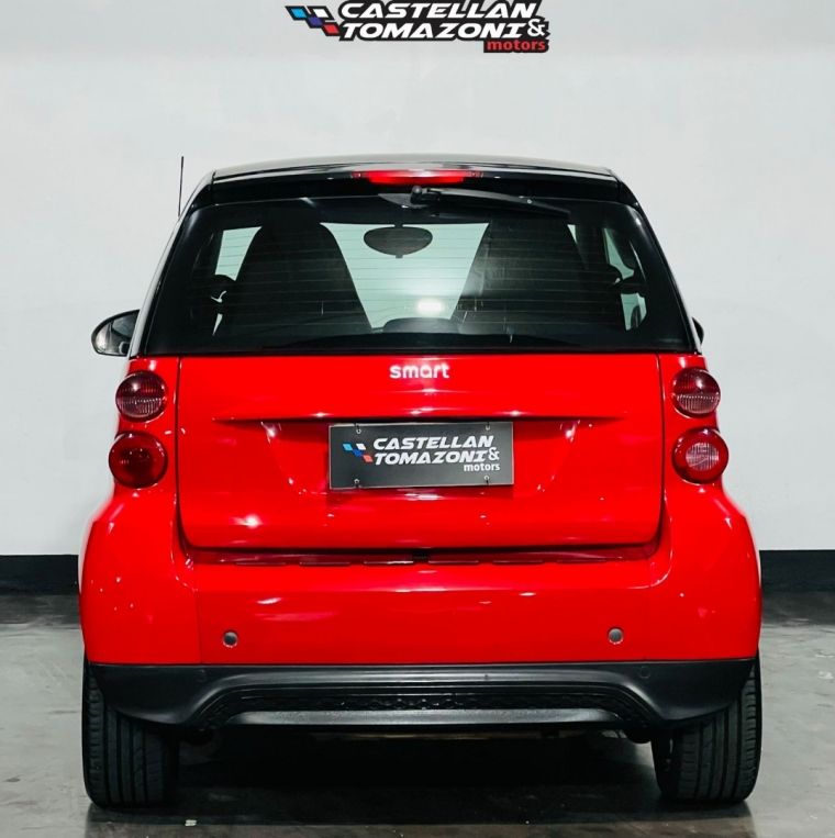 Smart FORTWO 1.0 MHD COUPÉ 3 CILINDROS 12V GASOLINA 2P AUTOMÁTICO 2014/2014 CASTELLAN E TOMAZONI MOTORS CAXIAS DO SUL / Carros no Vale