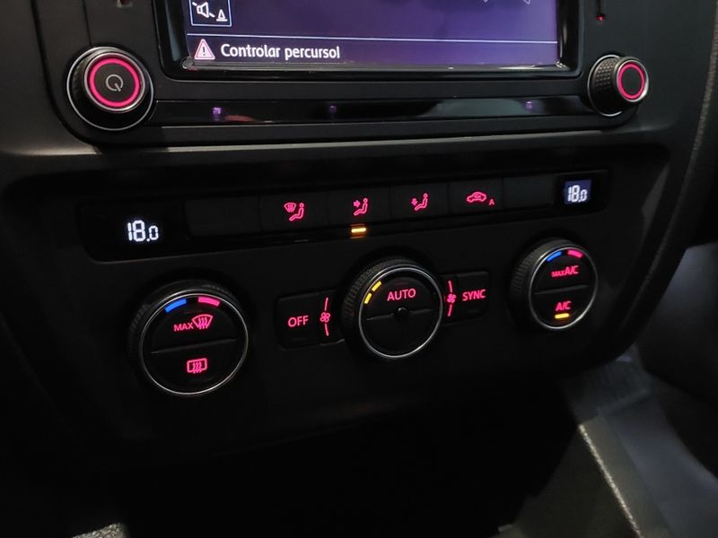 Volkswagen JETTA 1.4 250 TSI TOTAL FLEX COMFORTLINE TIPTRONIC 2017/2018 BETIOLO NOVOS E SEMINOVOS LAJEADO / Carros no Vale