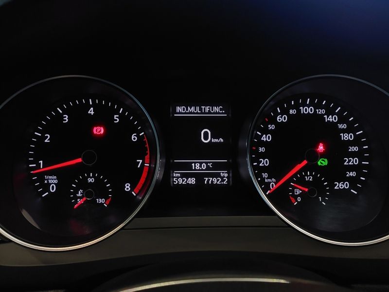 Volkswagen JETTA 1.4 250 TSI TOTAL FLEX COMFORTLINE TIPTRONIC 2017/2018 BETIOLO NOVOS E SEMINOVOS LAJEADO / Carros no Vale