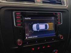 Volkswagen JETTA 1.4 250 TSI TOTAL FLEX COMFORTLINE TIPTRONIC 2017/2018 BETIOLO NOVOS E SEMINOVOS LAJEADO / Carros no Vale
