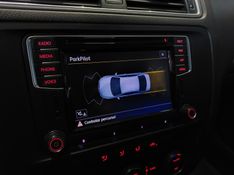 Volkswagen JETTA 1.4 250 TSI TOTAL FLEX COMFORTLINE TIPTRONIC 2017/2018 BETIOLO NOVOS E SEMINOVOS LAJEADO / Carros no Vale