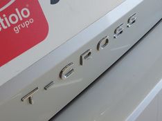 Volkswagen T-CROSS 1.0 200 TSI TOTAL FLEX SENSE AUTOMÁTICO 2022/2022 BETIOLO NOVOS E SEMINOVOS LAJEADO / Carros no Vale