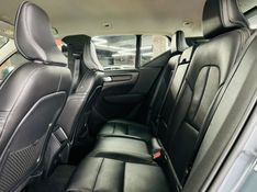 Volvo XC40 2.0 T4 GASOLINA GEARTRONIC 2020/2020 CASTELLAN E TOMAZONI MOTORS CAXIAS DO SUL / Carros no Vale