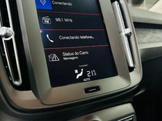 Volvo XC40 2.0 T4 GASOLINA GEARTRONIC 2020/2020 CASTELLAN E TOMAZONI MOTORS CAXIAS DO SUL / Carros no Vale