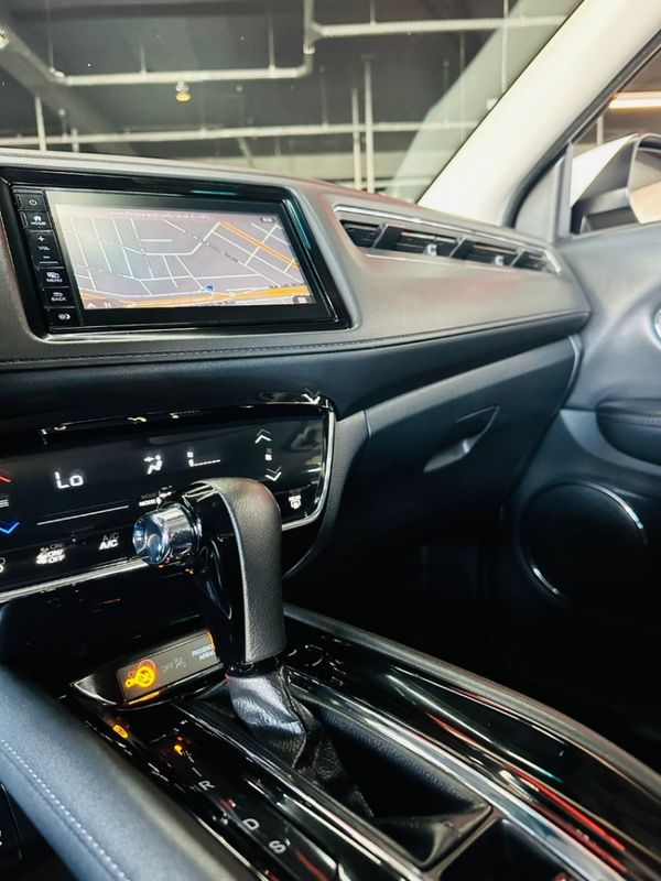 Honda HR-V 1.8 16V FLEX EXL 4P AUTOMÁTICO 2019/2019 CASTELLAN E TOMAZONI MOTORS CAXIAS DO SUL / Carros no Vale