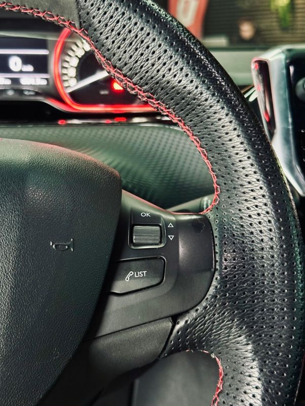 Peugeot 208 1.6 THP GT 16V FLEX 4P MANUAL 2016/2017 CASTELLAN E TOMAZONI MOTORS CAXIAS DO SUL / Carros no Vale