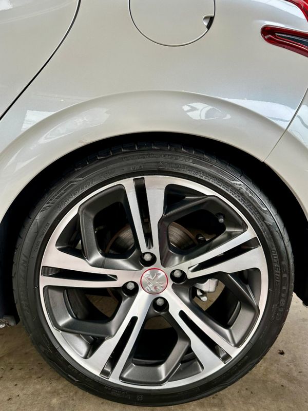 Peugeot 208 1.6 THP GT 16V FLEX 4P MANUAL 2016/2017 CASTELLAN E TOMAZONI MOTORS CAXIAS DO SUL / Carros no Vale