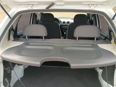 Chevrolet CELTA 1.0 MPFI LT 8V FLEX 4P MANUAL 2014/2015 CAMINHÕES & CAMIONETAS PASSO FUNDO / Carros no Vale