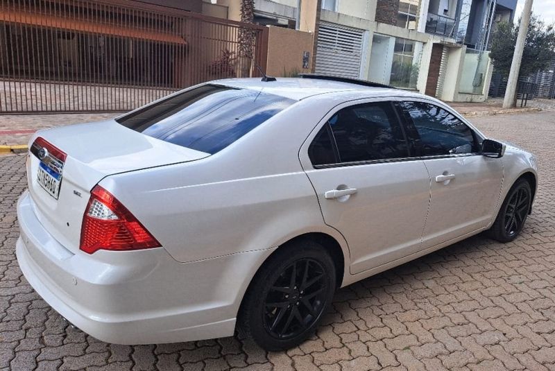 Ford FUSION 2.5 SEL 16V GASOLINA 4P AUTOMÁTICO 2012/2012 CAMINHÕES & CAMIONETAS PASSO FUNDO / Carros no Vale