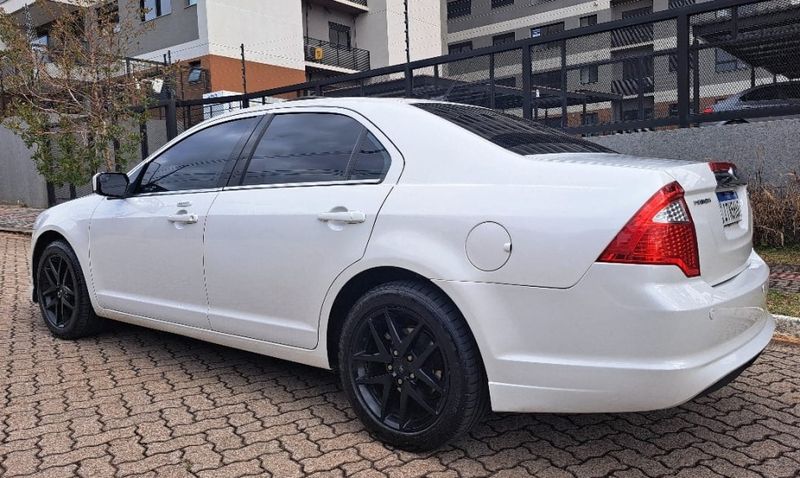 Ford FUSION 2.5 SEL 16V GASOLINA 4P AUTOMÁTICO 2012/2012 CAMINHÕES & CAMIONETAS PASSO FUNDO / Carros no Vale