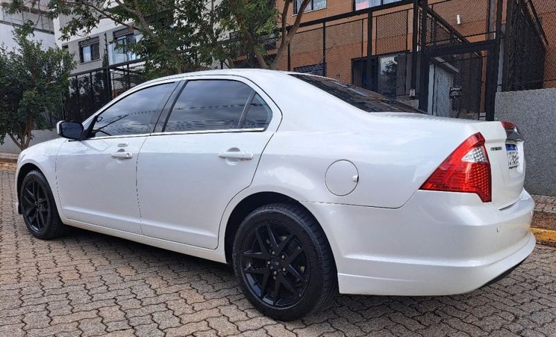Ford FUSION 2.5 SEL 16V GASOLINA 4P AUTOMÁTICO 2012/2012 CAMINHÕES & CAMIONETAS PASSO FUNDO / Carros no Vale