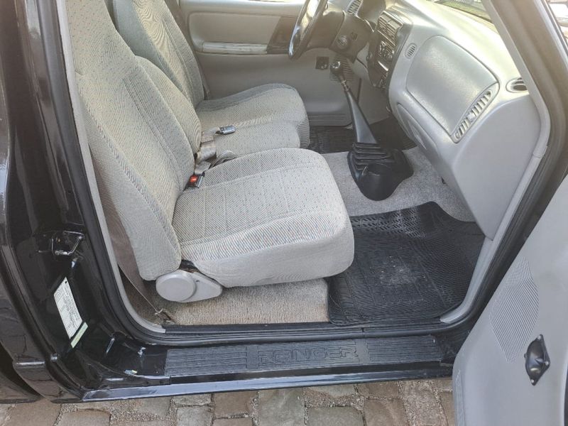 Ford RANGER 4.0 XL 4X2 CS V6 12V GASOLINA 2P MANUAL 1997/1997 CAMINHÕES & CAMIONETAS PASSO FUNDO / Carros no Vale