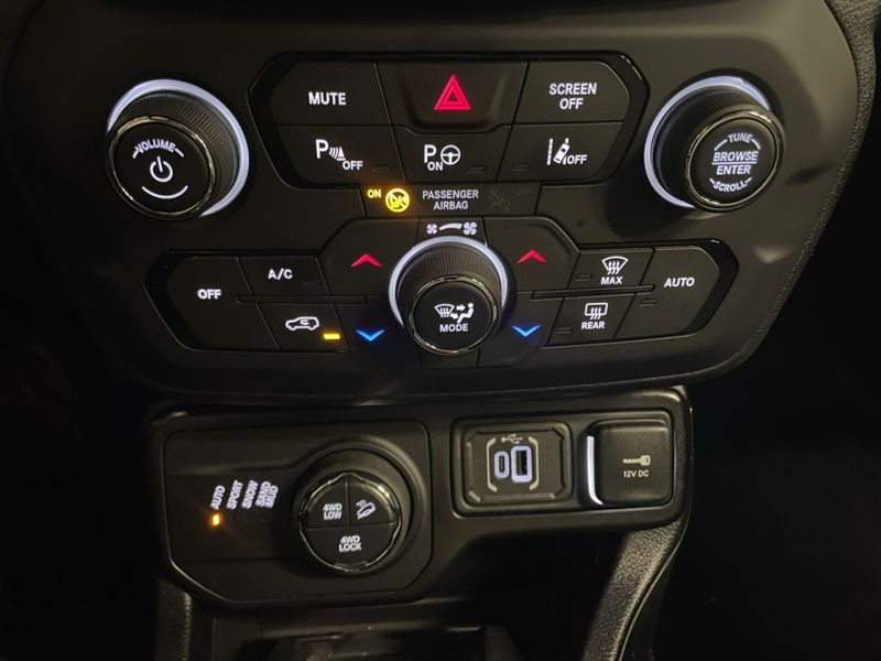 JEEP RENEGADE 1.3 T270 TURBO FLEX S 4X4 AT9 2023/2024 DRSUL SEMINOVOS CAXIAS DO SUL – LAJEADO – SANTA CRUZ DO SUL / Carros no Vale