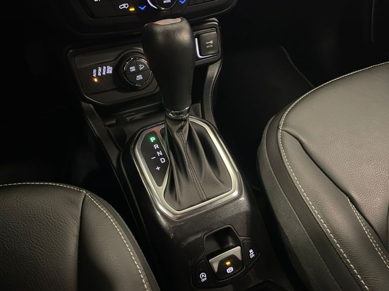 JEEP RENEGADE 1.3 T270 TURBO FLEX S 4X4 AT9 2023/2024 DRSUL SEMINOVOS CAXIAS DO SUL – LAJEADO – SANTA CRUZ DO SUL / Carros no Vale