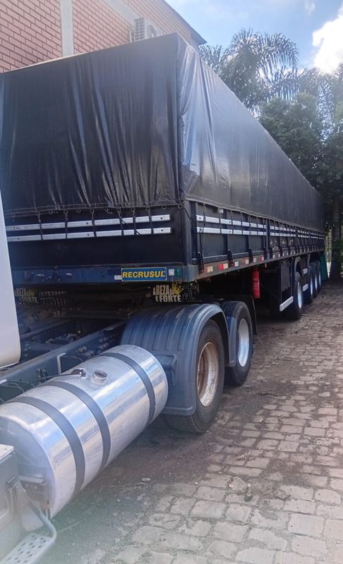 Recrusul Rodotrem Recrosul 4 Eixos 2019/2019 CAMINHÕES & CAMIONETAS PASSO FUNDO / Carros no Vale