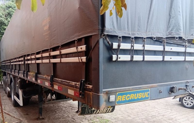Recrusul Rodotrem Recrosul 4 Eixos 2019/2019 CAMINHÕES & CAMIONETAS PASSO FUNDO / Carros no Vale