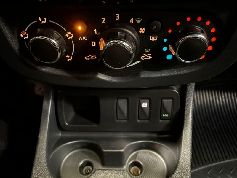 Renault DUSTER 1.6 16V SCE FLEX DYNAMIQUE MANUAL 2016/2017 DRSUL SEMINOVOS CAXIAS DO SUL – LAJEADO – SANTA CRUZ DO SUL / Carros no Vale