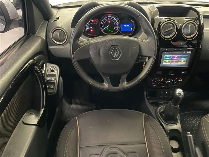 Renault DUSTER 1.6 16V SCE FLEX DYNAMIQUE MANUAL 2016/2017 DRSUL SEMINOVOS CAXIAS DO SUL – LAJEADO – SANTA CRUZ DO SUL / Carros no Vale