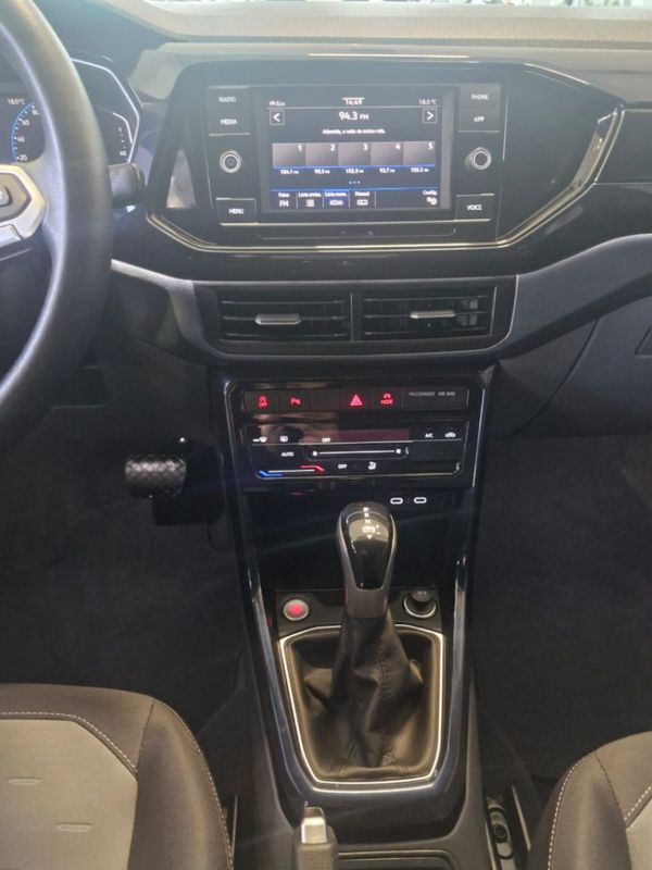 Volkswagen T-CROSS 1.0 200 TSI TOTAL FLEX COMFORTLINE AUTOMÁTICO 2023/2023 DRSUL SEMINOVOS CAXIAS DO SUL – LAJEADO – SANTA CRUZ DO SUL / Carros no Vale