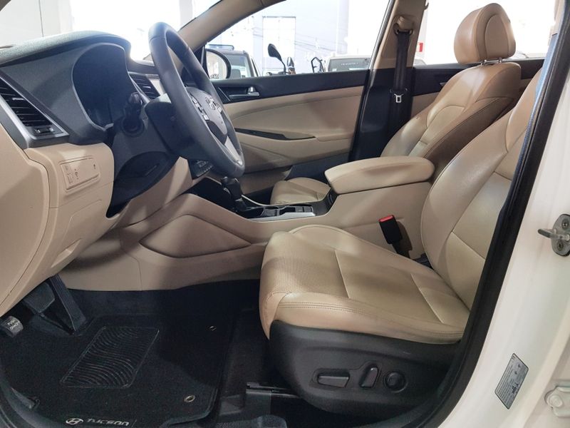 Hyundai TUCSON 1.6 16V T-GDI GASOLINA GLS ECOSHIFT 2017/2018 ADVANT AUTOMÓVEIS CAXIAS DO SUL / Carros no Vale