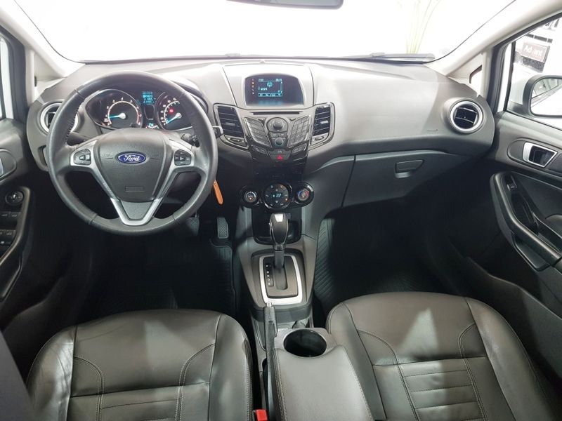 Ford FIESTA 1.6 TITANIUM HATCH 16V FLEX 4P POWERSHIFT 2014/2014 ADVANT AUTOMÓVEIS CAXIAS DO SUL / Carros no Vale