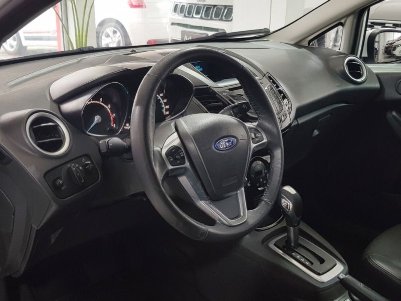Ford FIESTA 1.6 TITANIUM HATCH 16V FLEX 4P POWERSHIFT 2014/2014 ADVANT AUTOMÓVEIS CAXIAS DO SUL / Carros no Vale