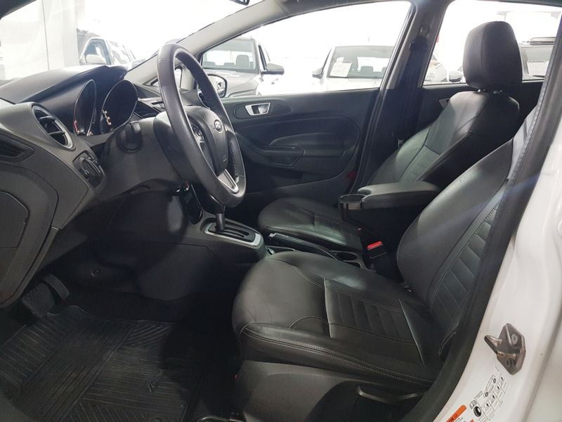 Ford FIESTA 1.6 TITANIUM HATCH 16V FLEX 4P POWERSHIFT 2014/2014 ADVANT AUTOMÓVEIS CAXIAS DO SUL / Carros no Vale