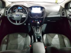 Ford FOCUS 2.0 TITANIUM PLUS 16V FLEX 4P POWERSHIFT 2017/2018 ADVANT AUTOMÓVEIS CAXIAS DO SUL / Carros no Vale