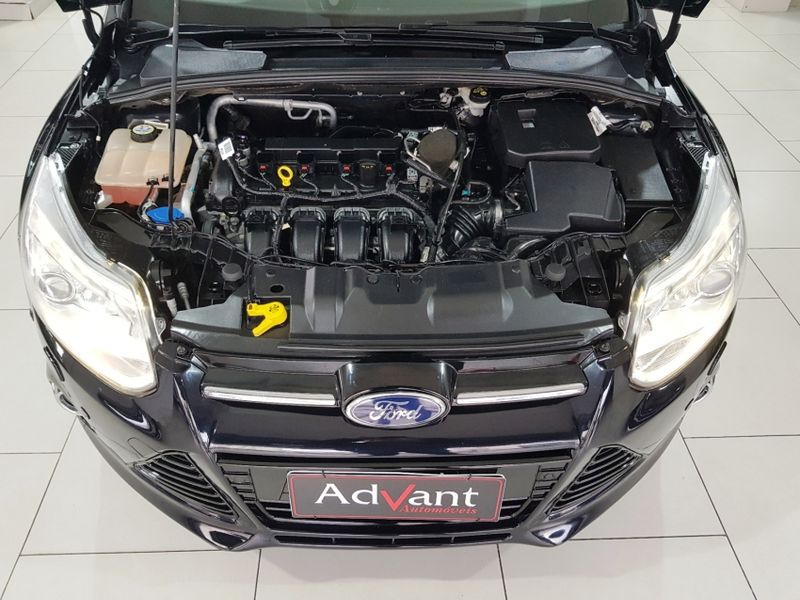 Ford FOCUS 2.0 TITANIUM PLUS SEDAN 16V FLEX 4P POWERSHIFT 2015/2015 ADVANT AUTOMÓVEIS CAXIAS DO SUL / Carros no Vale
