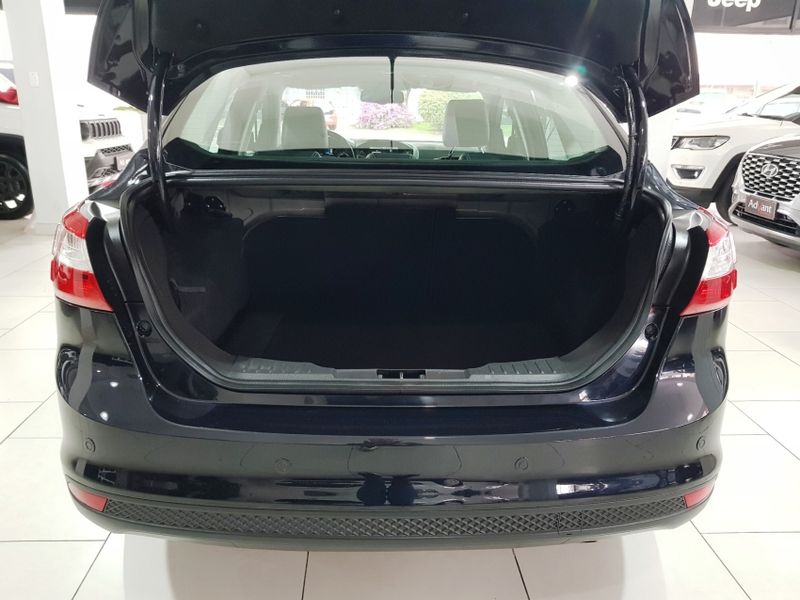 Ford FOCUS 2.0 TITANIUM PLUS SEDAN 16V FLEX 4P POWERSHIFT 2015/2015 ADVANT AUTOMÓVEIS CAXIAS DO SUL / Carros no Vale