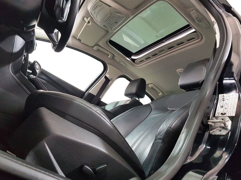 Ford FOCUS 2.0 TITANIUM PLUS SEDAN 16V FLEX 4P POWERSHIFT 2015/2015 ADVANT AUTOMÓVEIS CAXIAS DO SUL / Carros no Vale