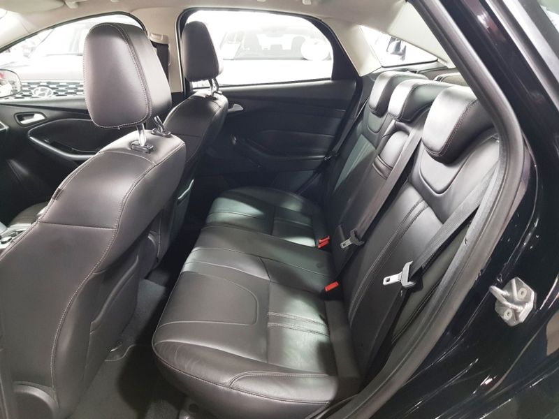 Ford FOCUS 2.0 TITANIUM PLUS SEDAN 16V FLEX 4P POWERSHIFT 2015/2015 ADVANT AUTOMÓVEIS CAXIAS DO SUL / Carros no Vale